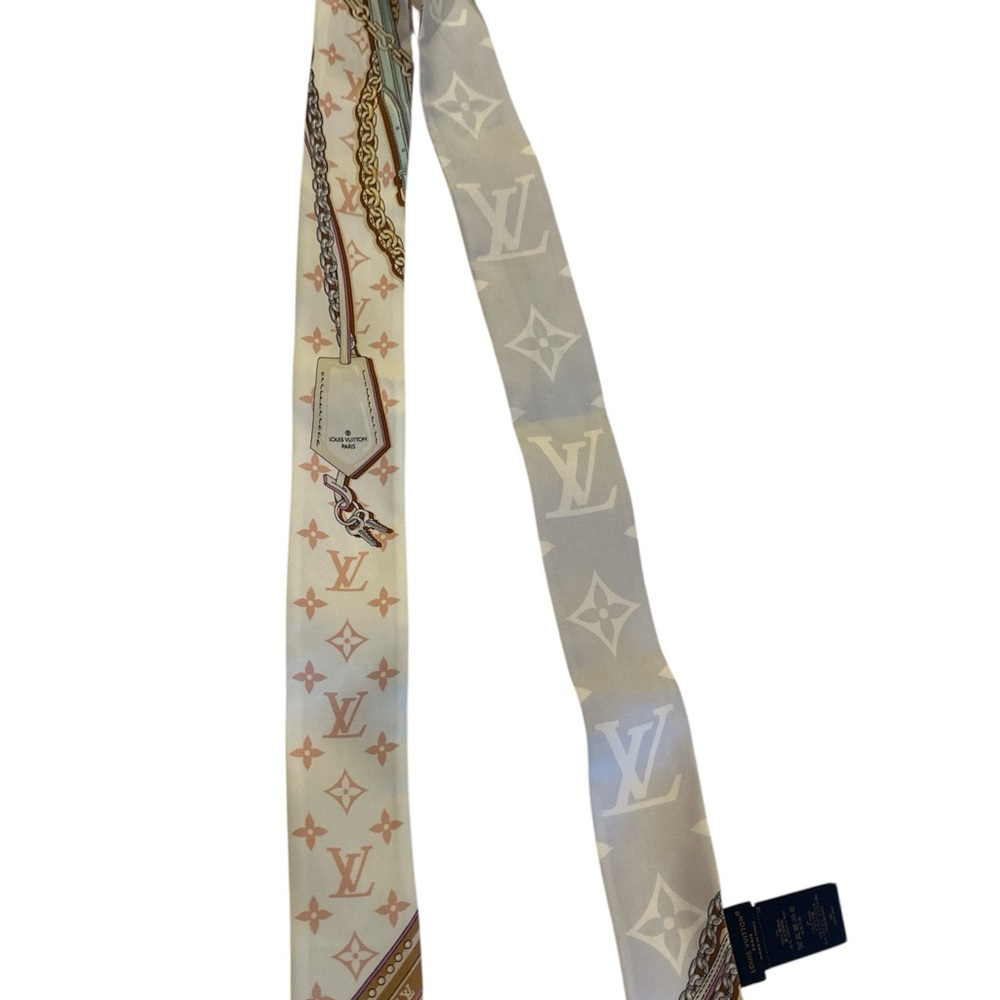 Louis Vuitton Tan and Cream Scarf Luxurious Accessories - Picture 2 of 4